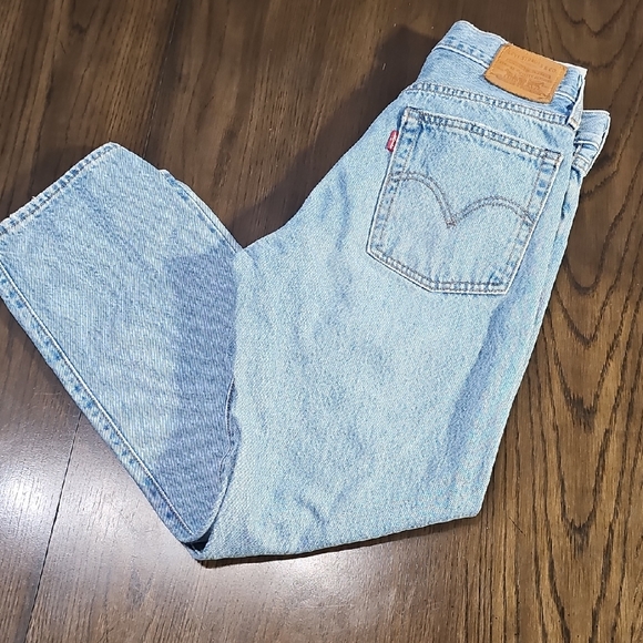 Levi's Denim - Levi's Classic Light Blue Straight Jeans Size 26